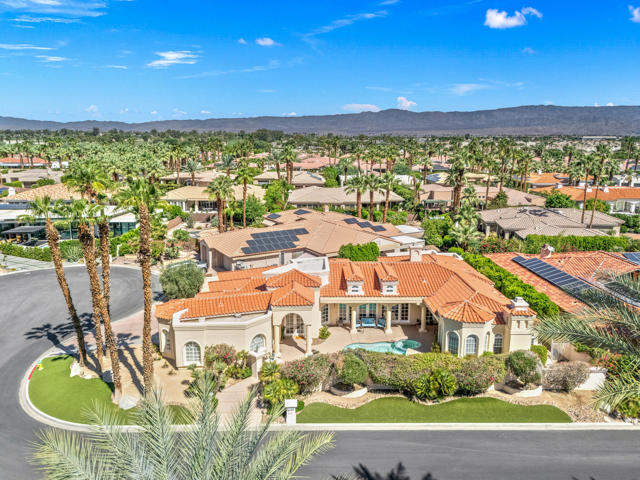 77312 Coyote Creek Path, Indian Wells CA: https://media.crmls.org/mediaz/d204d474-6ebb-4402-9621-530327bfb61e.jpg