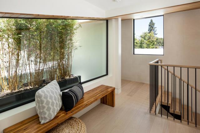 596 Franklin Street, Mountain View CA: https://media.crmls.org/mediaz/d20531e5-03a8-42ea-982b-7ff14880b8b5.jpg