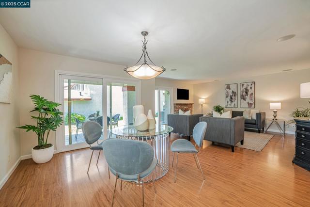 600 Guaymas Ct, San Ramon CA: https://media.crmls.org/mediaz/d20580a9-9e41-47f2-ae18-454a3759306e.jpg