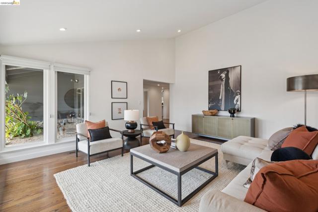 Image 7 of 60 For 7919 Phaeton Dr