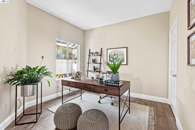 47 Summer Hill Court, Danville CA: https://media.crmls.org/mediaz/d2060d02-879b-4e5d-be5f-0da18d6c7c8a.jpg