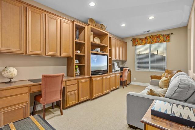 Detail Gallery Image 23 of 58 For 1122 via Vera Cruz, San Marcos,  CA 92078 - 5 Beds | 3 Baths