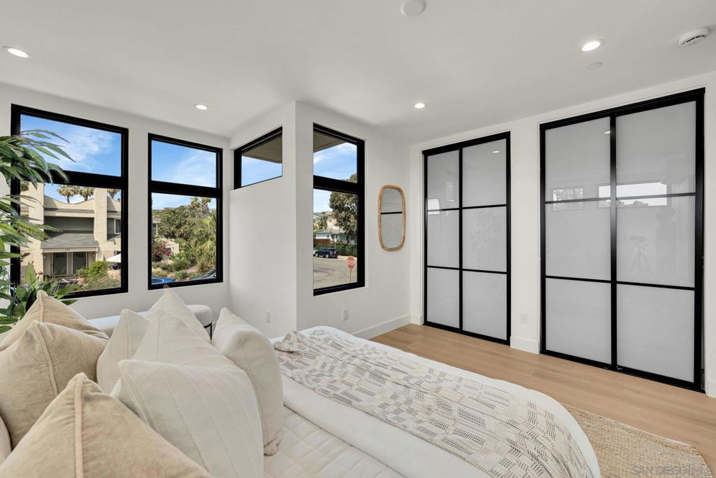 1073 Opal Street - photo 17