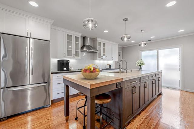 520 Topaz Street, Redwood City CA: https://media.crmls.org/mediaz/d206b0f0-afaf-4568-a627-cd964f1a0207.jpg