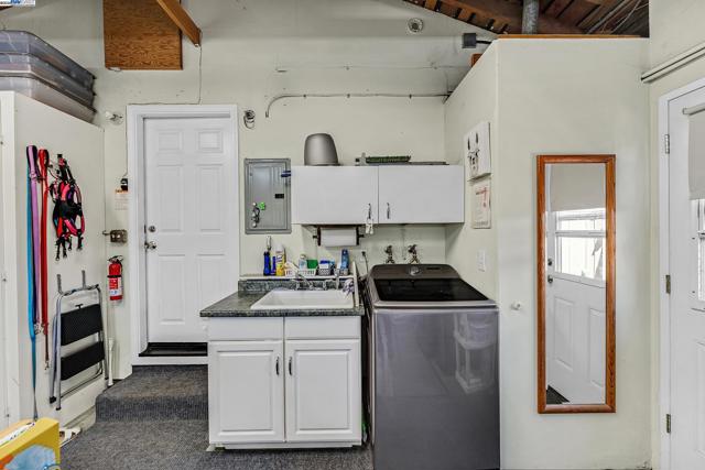 2611 Quail Ct., Union City CA: https://media.crmls.org/mediaz/d206df86-c15e-4f67-b493-ba70b5864ff0.jpg