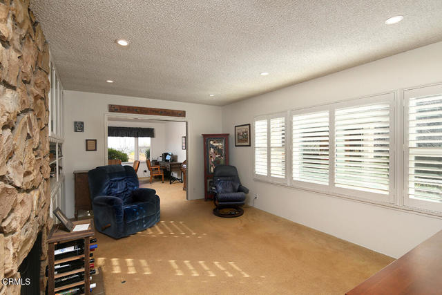 Detail Gallery Image 15 of 36 For 3727 Beechglen Dr, La Crescenta,  CA 91214 - 3 Beds | 2 Baths
