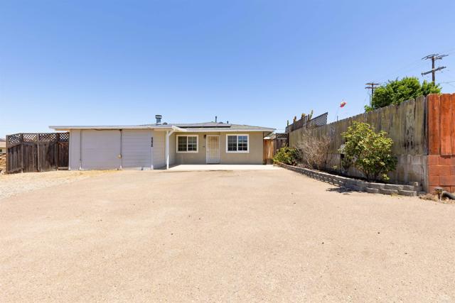 8626 Prospect Avenue, Santee CA: https://media.crmls.org/mediaz/d207b684-9357-47c9-a178-5df34cd5ae4e.jpg