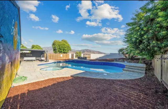 Detail Gallery Image 24 of 28 For 409 Pesca Ct, Spring Valley,  CA 91977 - 3 Beds | 2 Baths