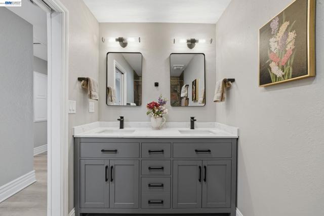 1782 Whitecliff Way, Walnut Creek CA: https://media.crmls.org/mediaz/d20b2020-66c2-4a92-a584-5c35afa646bd.jpg