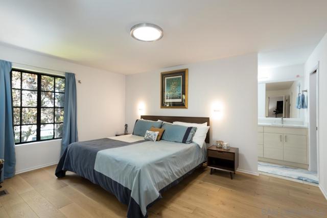 8880 Villa La Jolla Dr, La Jolla CA: https://media.crmls.org/mediaz/d20bc9df-f723-4795-a965-09959d93a158.jpg