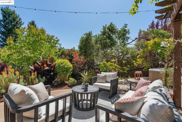 16032 Broadway Ter, Oakland CA: https://media.crmls.org/mediaz/d20caacf-974c-41b1-8ab1-226eadb05a8b.jpg