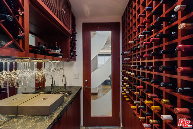 26720 Via Linda Street, Malibu CA: https://media.crmls.org/mediaz/d20d3ba7-57a4-4849-adeb-8466b102a2c3.jpg