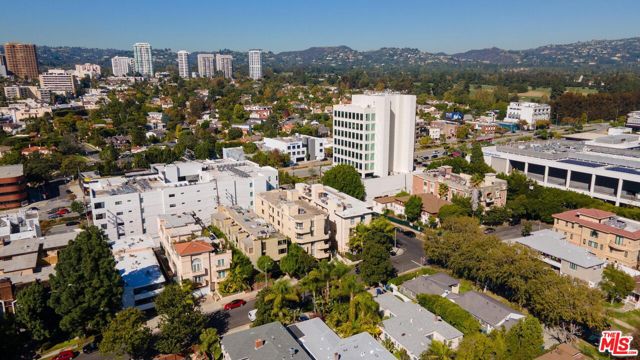 10307 Missouri Avenue, Los Angeles CA: https://media.crmls.org/mediaz/d20ea11d-3c65-44ec-829c-0a8a07f4f936.jpg