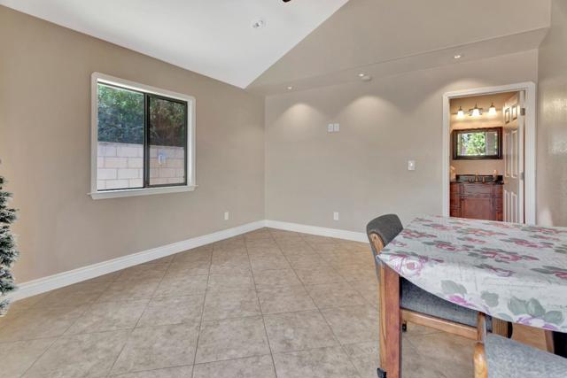 270 Rio Vista Drive, King City CA: https://media.crmls.org/mediaz/d20ec478-4c5d-4a21-b76b-9ba8f17554c2.jpg