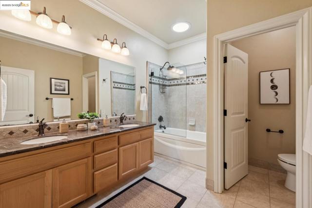 3244 Ridgeview PL, Hayward CA: https://media.crmls.org/mediaz/d20efeb9-ec9d-4bb3-9f9e-f6395369642d.jpg