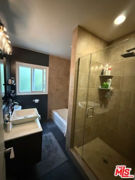 1204 N Crescent Heights Boulevard, West Hollywood CA: https://media.crmls.org/mediaz/d20f42f1-9da7-4fea-a309-2975b496a713.jpg