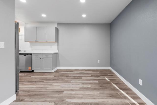 912 Acosta Plaza, Salinas CA: https://media.crmls.org/mediaz/d20f720e-585d-49fb-a44c-f35d7a8cd26c.jpg