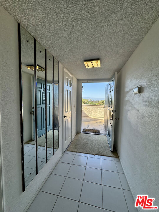 636 Island View Circle photo 6