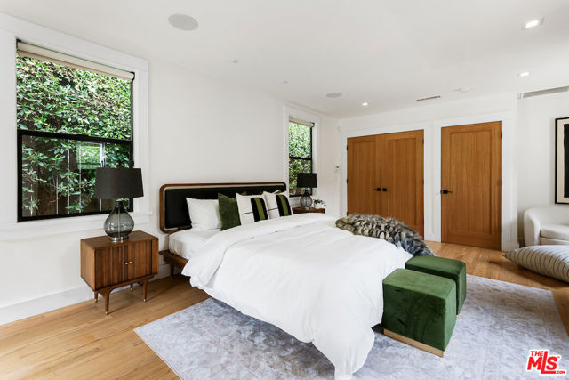 5319 West Boulevard, Los Angeles CA: https://media.crmls.org/mediaz/d2104754-90df-4b2e-9e98-7e6baeee31c8.jpg