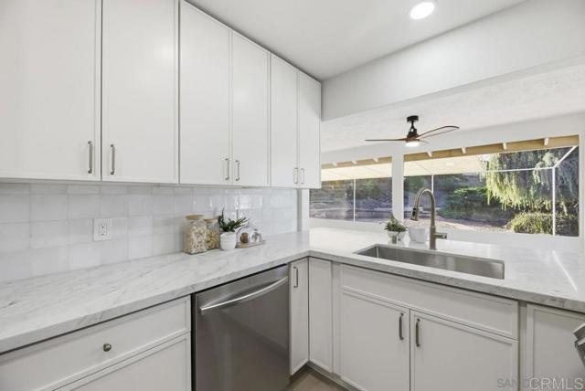 Detail Gallery Image 23 of 37 For 12209 Casero Pl, San Diego,  CA 92128 - 2 Beds | 2 Baths