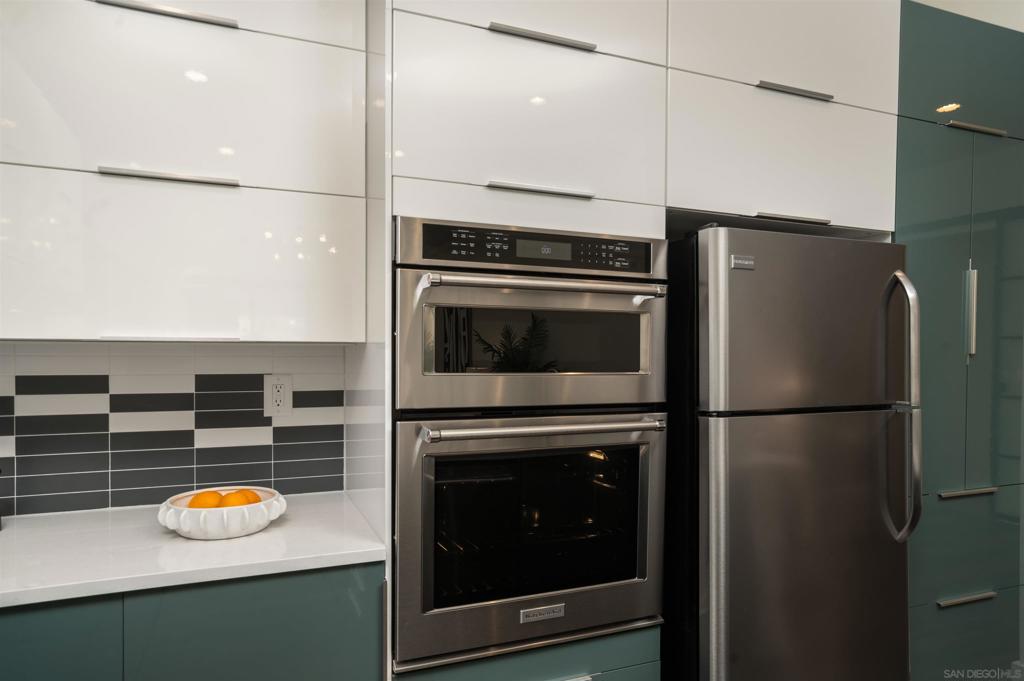 8570 Aspect Dr - photo 4
