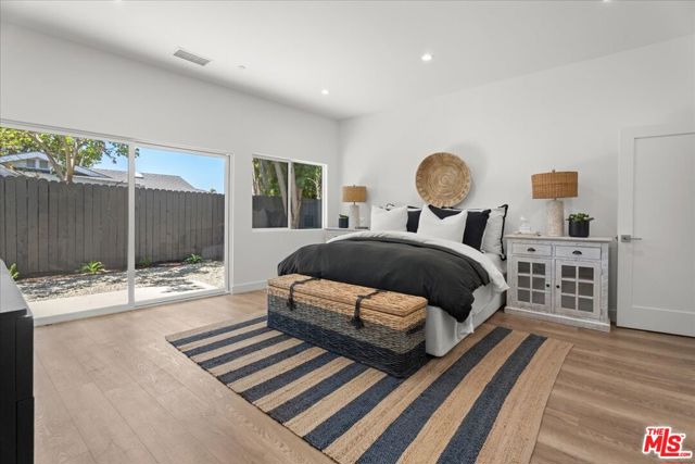 7901 Winsford Avenue, Los Angeles CA: https://media.crmls.org/mediaz/d2111f8f-cde8-4925-830b-e58d0b62fbec.jpg