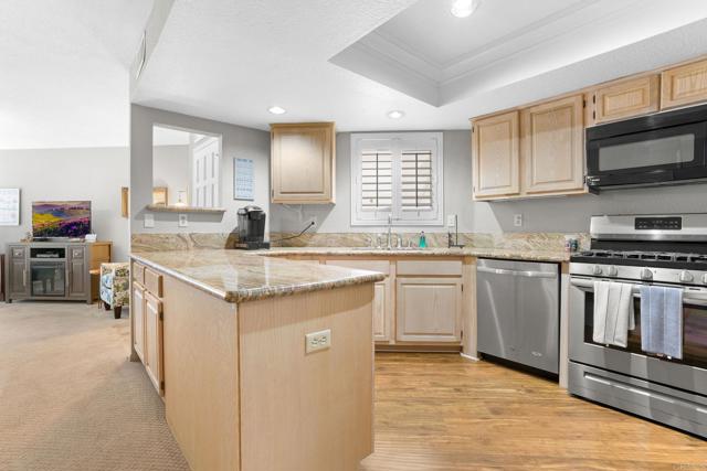 Detail Gallery Image 9 of 39 For 621 N Pacific St #204,  Oceanside,  CA 92054 - 2 Beds | 2 Baths