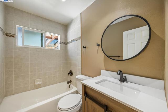 3491 Madeira Way, Livermore CA: https://media.crmls.org/mediaz/d2119ccf-840b-4a11-b247-3de4e518f022.jpg
