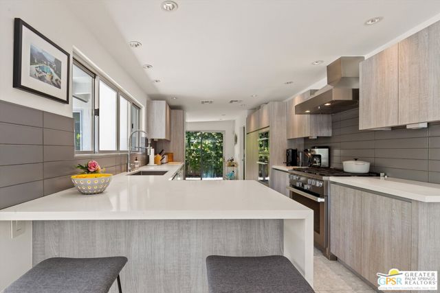 1279 S Driftwood Drive, Palm Springs, CA 92264