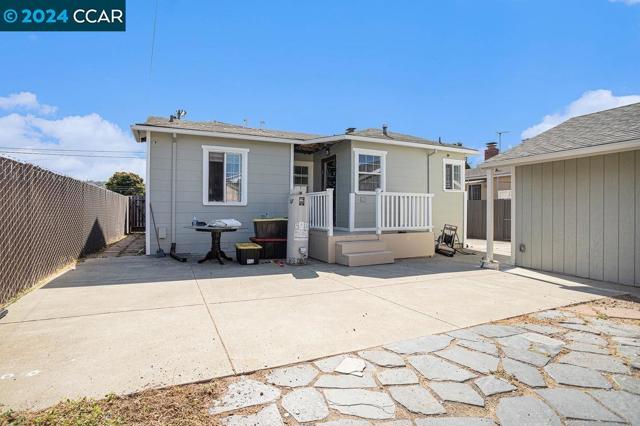 Image 19 of 37 For 637 43rd Street