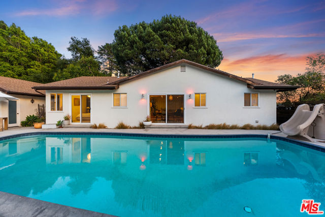 2316 Laurelmont Place, Los Angeles CA: https://media.crmls.org/mediaz/d21418ae-71b2-4e79-80dd-04b283251e0d.jpg