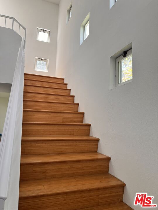 7920 Anise Avenue, Los Angeles CA: https://media.crmls.org/mediaz/d21462f4-ae61-4039-a24e-adc7b43b8252.jpg