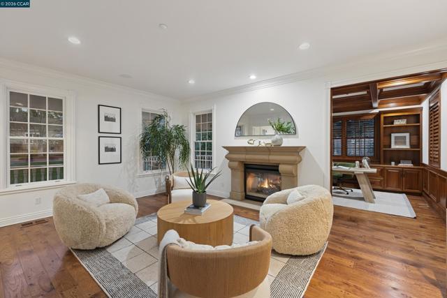 Image 4 of 60 For 45 Lark Place