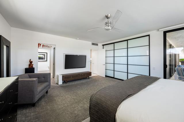 1380 Malaga Circle, Palm Springs CA: https://media.crmls.org/mediaz/d215c3de-af75-4664-a847-fa23d24f7f4d.jpg