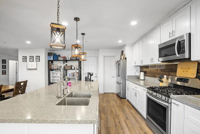 Detail Gallery Image 15 of 53 For 20591 Sycamore Springs Rd, Jamul,  CA 91935 - 5 Beds | 3 Baths