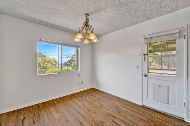 328 30 9th St, Del Mar CA: https://media.crmls.org/mediaz/d2161cb7-4bbb-4041-9547-d9d7bf84eb20.jpg