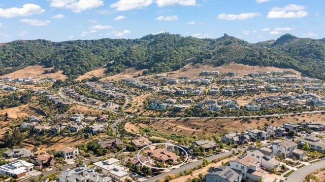 21 Bigleaf Road, Orinda CA: https://media.crmls.org/mediaz/d2172801-9c53-49e2-aa2c-4354a4ef22af.jpg