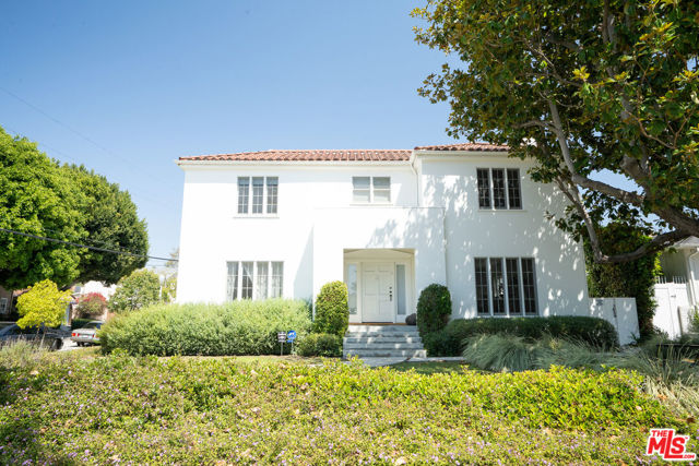 546 N Mccadden Place, Los Angeles CA: https://media.crmls.org/mediaz/d2177e9a-4125-428b-b3a0-d9fea06d655e.jpg