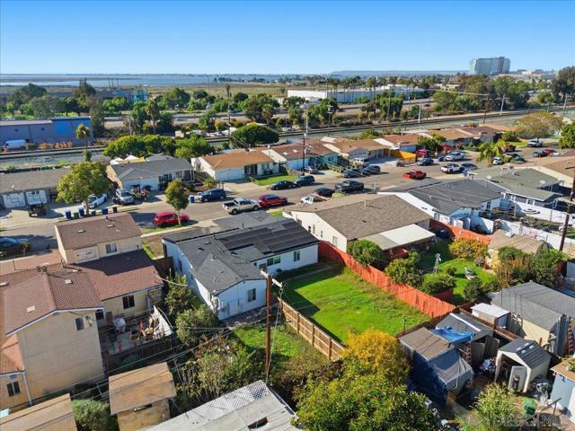 835 Colorado Ave, Chula Vista CA: https://media.crmls.org/mediaz/d218100d-8b47-4863-aae3-13c8d1d0ae59.jpg