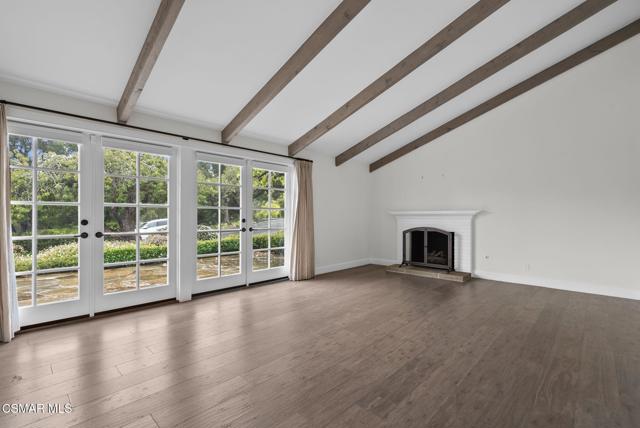 919 Aleeda Lane, Santa Barbara CA: https://media.crmls.org/mediaz/d2181635-9000-4922-b76a-c229535a42ea.jpg