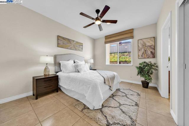 48912 Crown Ridge Cmn, Fremont CA: https://media.crmls.org/mediaz/d2181e76-54c8-47e2-b6b3-b8fb3ea1a044.jpg