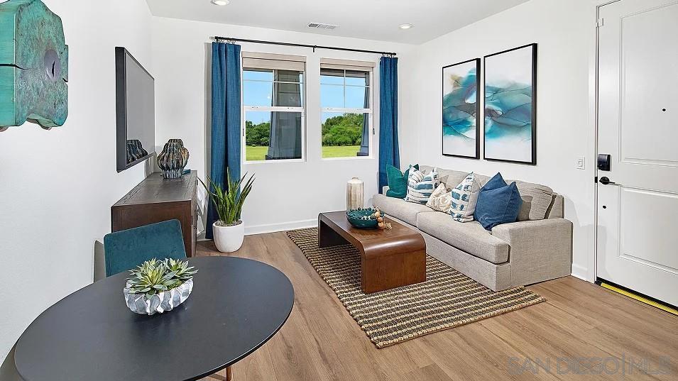 https://media.crmls.org/mediaz/d2184d08-1576-4dc2-98a6-2d1b79fef97e.jpg?preset=X-Large