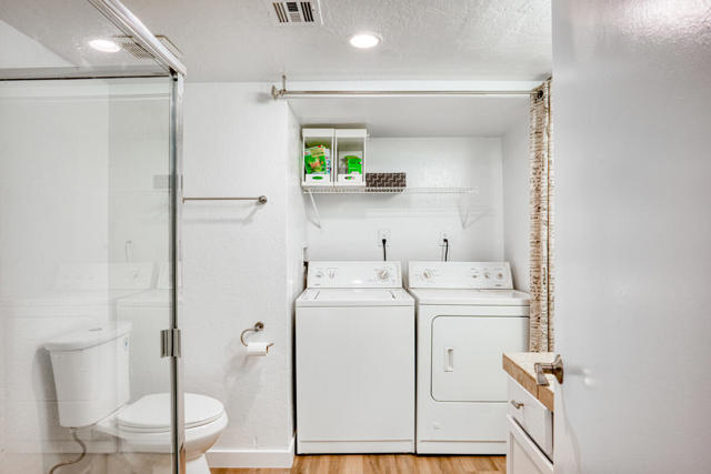 400 N Sunrise Way, Palm Springs CA: https://media.crmls.org/mediaz/d2187512-3778-4b35-8c82-4d51cc4772f3.jpg