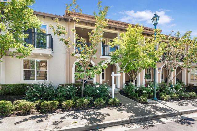 3340 Giovanni Way, Dublin CA: https://media.crmls.org/mediaz/d21919c2-b107-4f0c-ae45-8d9b3279eceb.jpg