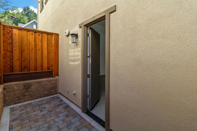 18825 Montalvo Oaks Circle, Monte Sereno CA: https://media.crmls.org/mediaz/d21933e8-961d-4f4a-b00e-7654d5d8bdbe.jpg