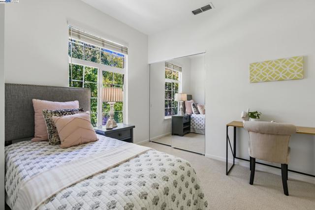 4120 Lucca Ct, Pleasanton CA: https://media.crmls.org/mediaz/d219417e-b6c8-4dae-bd50-aaa07e176f57.jpg