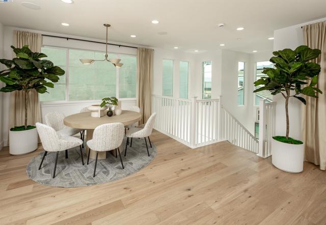 114 Compass Drive, Napa CA: https://media.crmls.org/mediaz/d219d3f0-d92d-460e-9814-c1cad63916de.jpg
