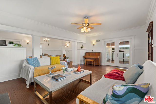 1513 S Victoria Avenue, Los Angeles CA: https://media.crmls.org/mediaz/d21a16c4-1039-4099-be48-5307b5e05d61.jpg