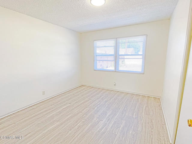 2306 Madrone Street, Simi Valley CA: https://media.crmls.org/mediaz/d21a36c1-7c8e-4b22-8639-9c24802154d3.jpg