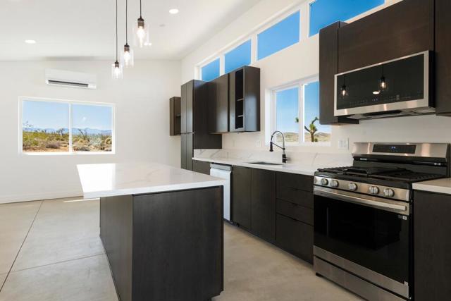 6689 Torres Avenue, Joshua Tree CA: https://media.crmls.org/mediaz/d21ad710-2c4b-47cf-b81f-8a293ea9d1c2.jpg
